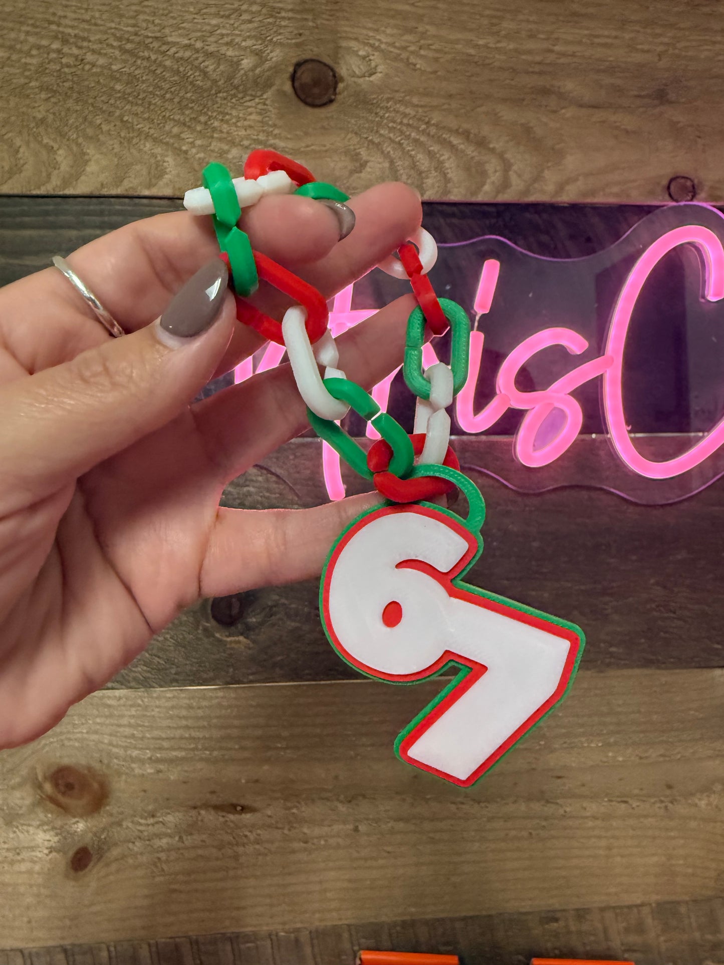 67 Elf on the shelf Chain